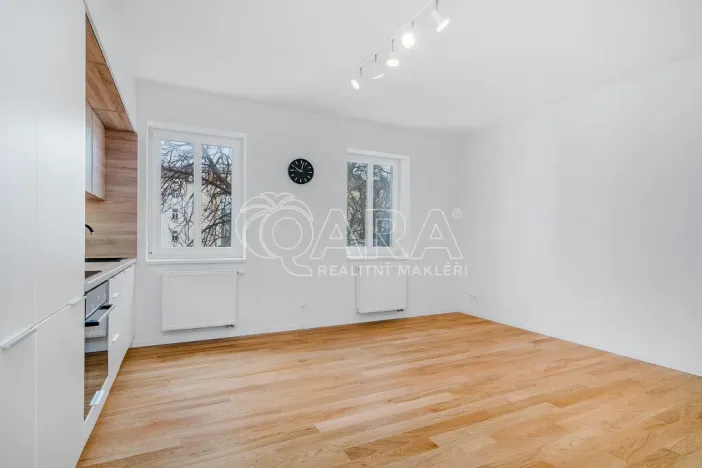 Pronájem bytu 2+kk, Praha - Smíchov, Plzeňská, 39 m2