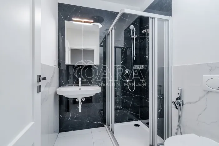 Pronájem bytu 2+kk, Praha - Smíchov, Plzeňská, 39 m2