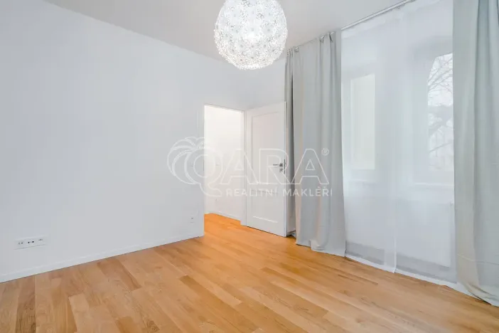 Pronájem bytu 2+kk, Praha - Smíchov, Plzeňská, 39 m2