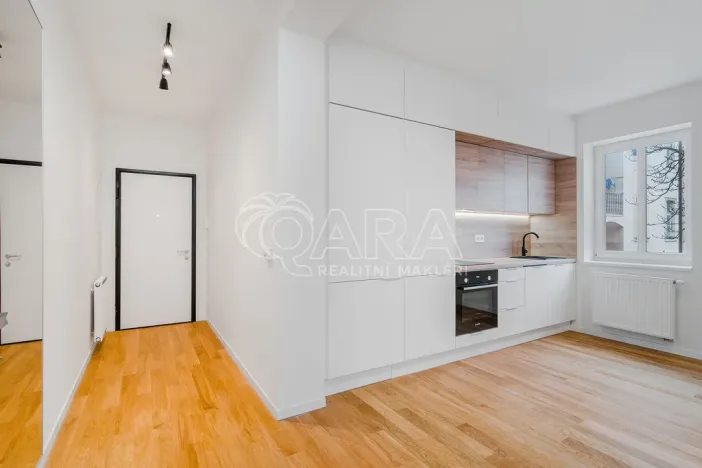 Pronájem bytu 2+kk, Praha - Smíchov, Plzeňská, 39 m2