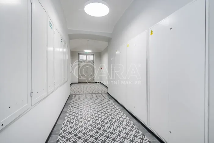 Pronájem bytu 2+kk, Praha - Smíchov, Plzeňská, 39 m2