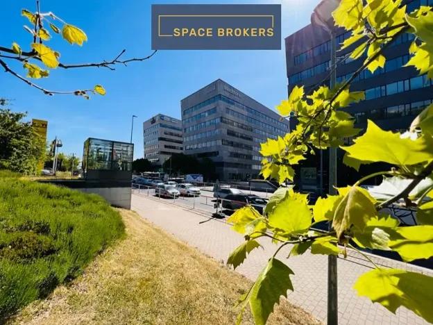 Pronájem kanceláře, Praha, Prosecká, 285 m2