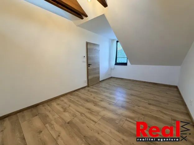 Pronájem bytu 2+kk, Brno, Mlaty, 60 m2