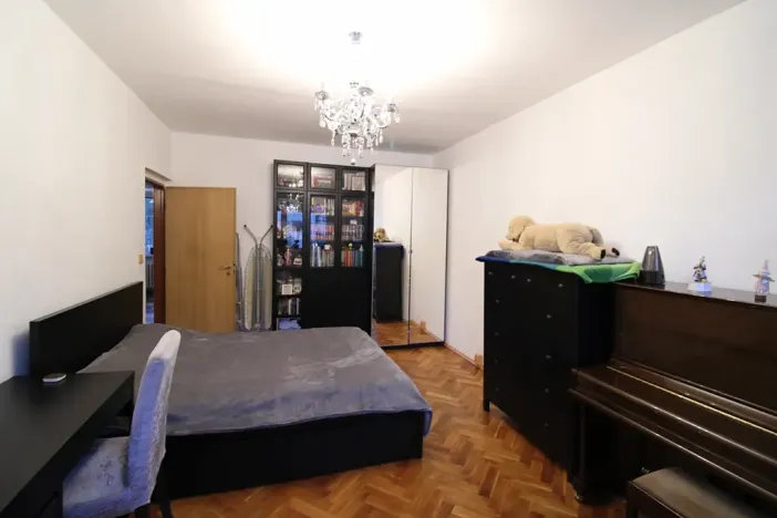 Prodej bytu 3+1, Karlovy Vary, Krymská, 68 m2