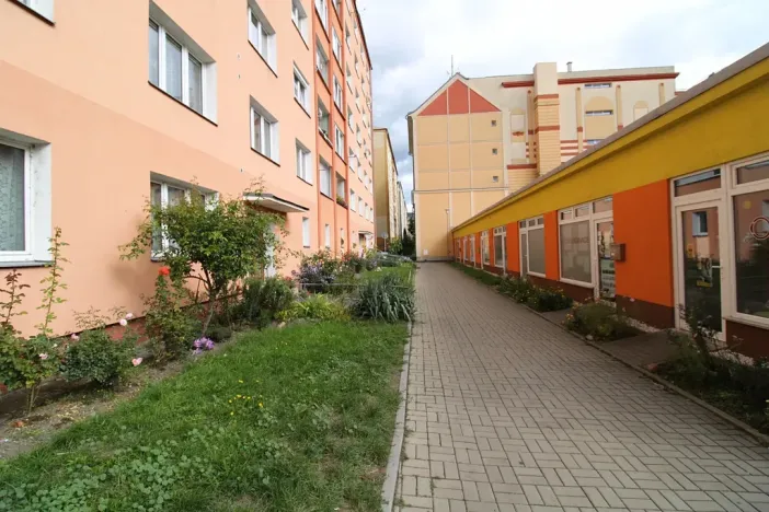 Prodej bytu 3+1, Karlovy Vary, Krymská, 68 m2