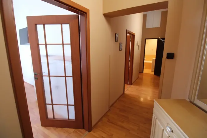 Prodej bytu 2+1, Karlovy Vary, I. P. Pavlova, 54 m2