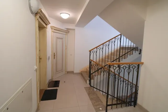 Prodej bytu 4+kk, Karlovy Vary, Pod Jelením skokem, 191 m2