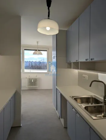 Pronájem bytu 4+1, Praha, Chalabalova, 107 m2