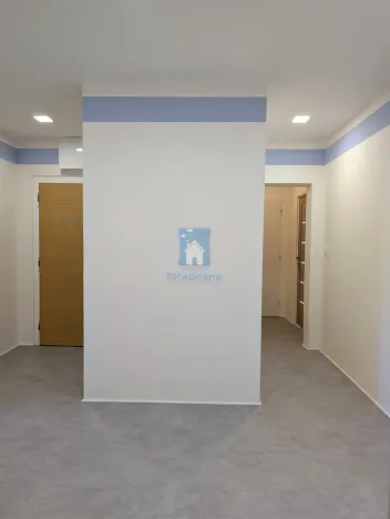 Pronájem bytu 4+1, Praha, Chalabalova, 107 m2