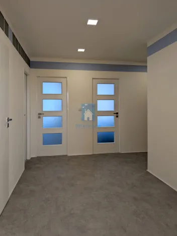 Pronájem bytu 4+1, Praha, Chalabalova, 107 m2