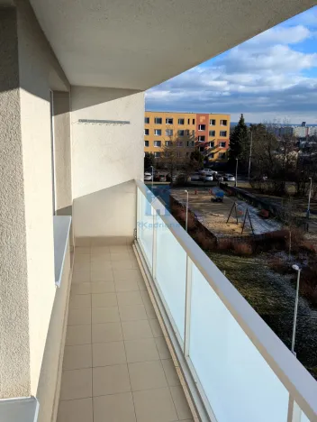 Pronájem bytu 4+1, Praha, Chalabalova, 107 m2