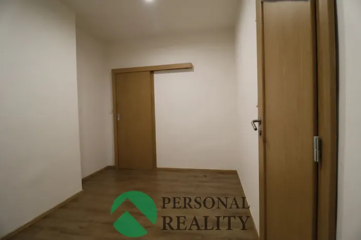 Pronájem bytu 2+kk, Karlovy Vary, Na Vyhlídce, 78 m2