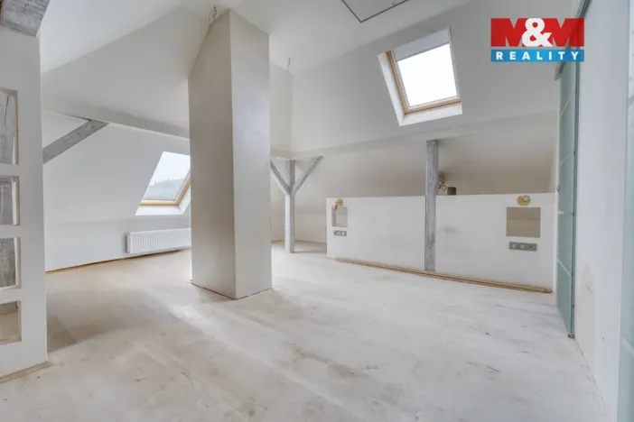 Prodej rodinného domu, Sadov - Lesov, 290 m2