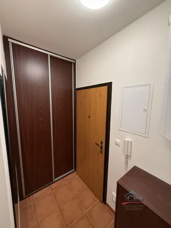 Pronájem bytu 2+kk, Praha - Letňany, Kuželova, 37 m2