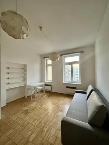 Pronájem bytu 1+kk, Praha - Libeň, Zenklova, 25 m2