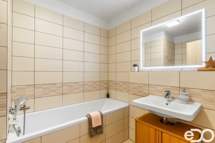 Prodej bytu 2+kk, Cerhenice, Za Cukrovarem, 60 m2