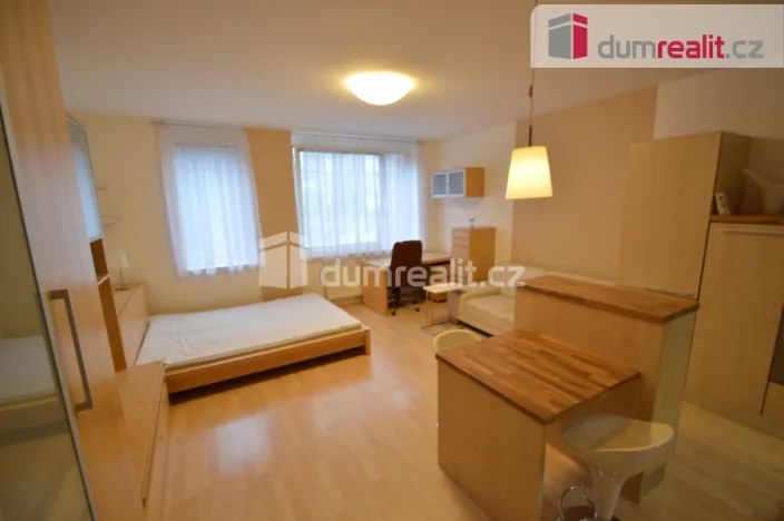 Pronájem bytu 1+kk, Praha - Prosek, Trmická, 36 m2