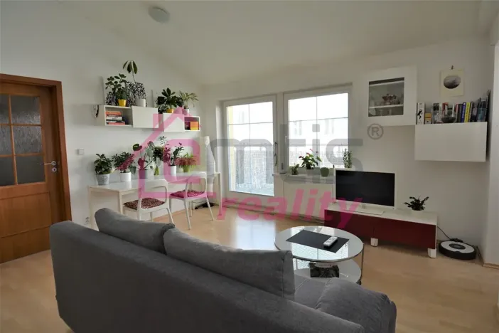 Pronájem bytu 2+kk, Praha - Břevnov, Za Strahovem, 42 m2