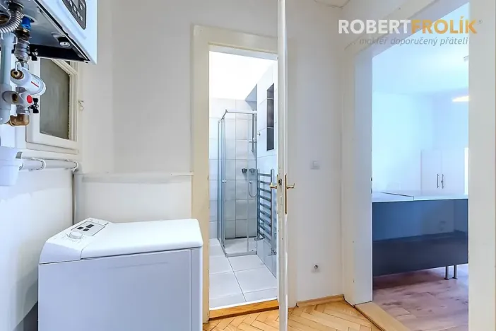 Pronájem bytu 1+1, Praha - Bubeneč, V. P. Čkalova, 55 m2