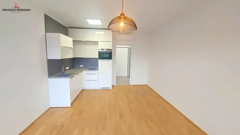 Prodej bytu 1+kk, Praha, Formanská, 33 m2