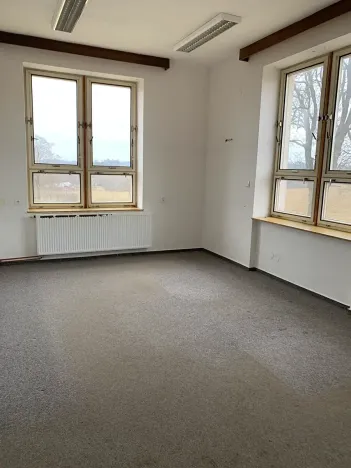 Pronájem kanceláře, Herálec, 200 m2