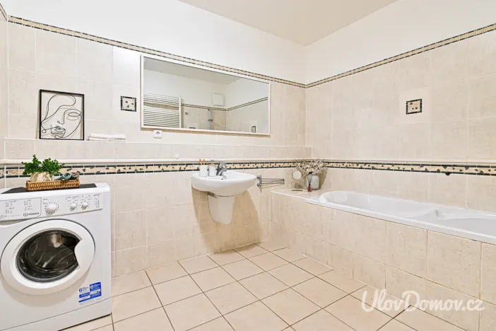 Prodej bytu 2+kk, Praha - Motol, Jeřabinová, 63 m2