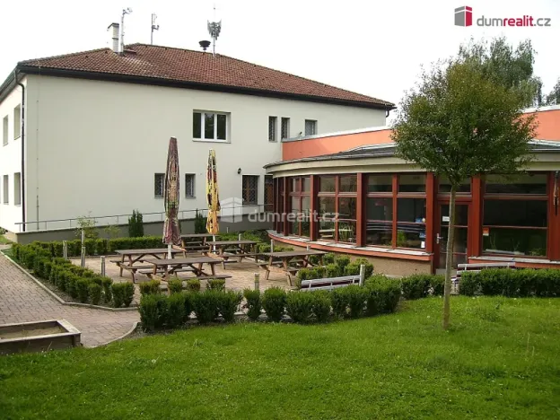 Pronájem restaurace, Praha - Benice, Květnového povstání, 230 m2