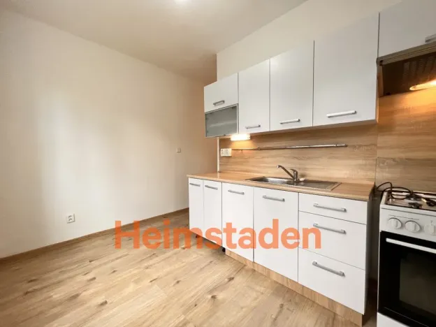 Pronájem bytu 2+1, Karviná - Nové Město, Holubova, 51 m2