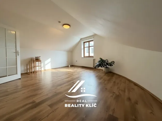 Pronájem kanceláře, Hlučín, Pode Zdí, 96 m2