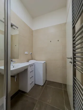 Pronájem bytu 2+kk, Praha - Nové Město, Legerova, 42 m2