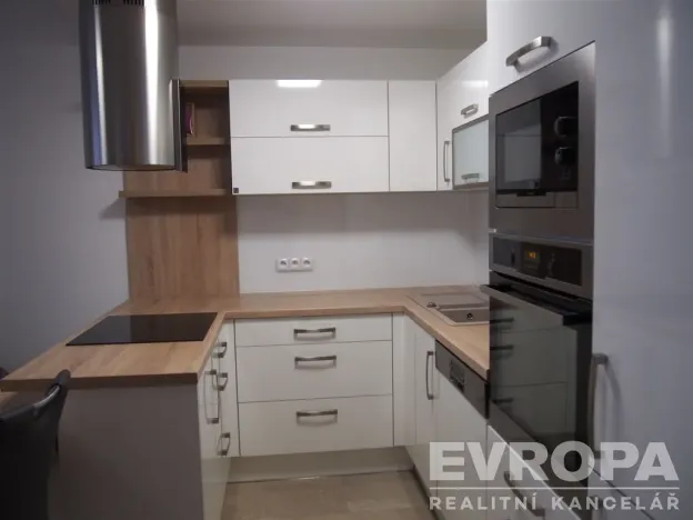 Pronájem bytu 2+kk, Plzeň - Jižní Předměstí, Presslova, 48 m2