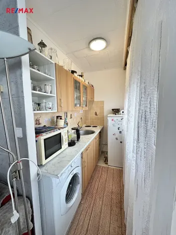 Prodej bytu 1+kk, Kladno, Na růžovém poli, 27 m2