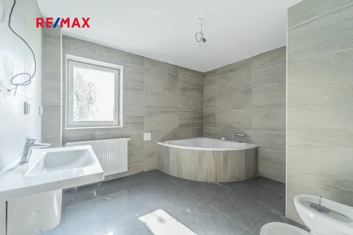 Prodej rodinného domu, Vinařice, 191 m2