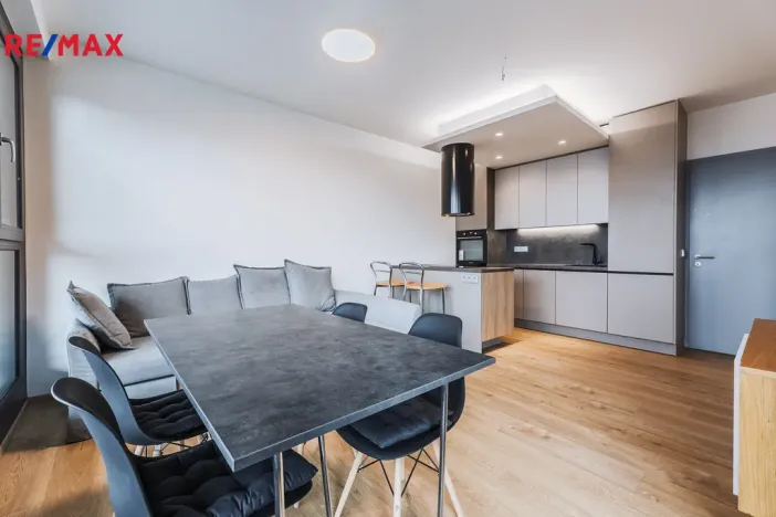 Pronájem bytu 2+kk, Praha - Libeň, U Vlachovky, 96 m2