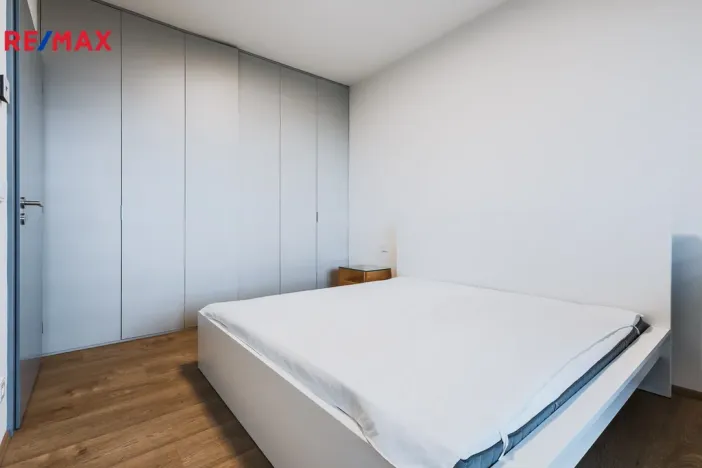 Pronájem bytu 2+kk, Praha - Libeň, U Vlachovky, 96 m2