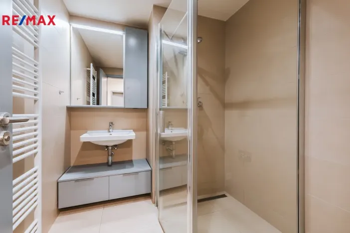 Pronájem bytu 2+kk, Praha - Libeň, U Vlachovky, 96 m2