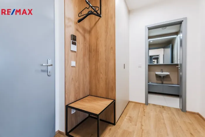 Pronájem bytu 2+kk, Praha - Libeň, U Vlachovky, 96 m2