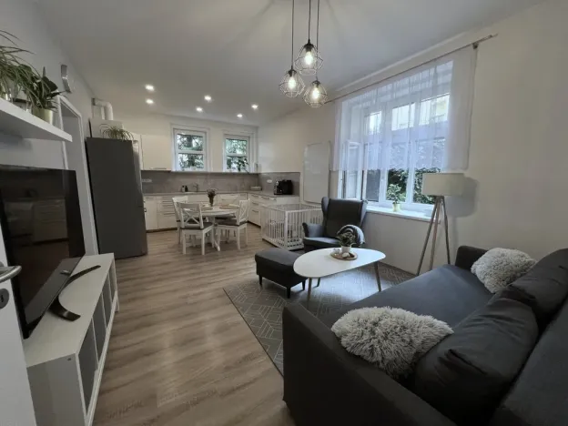 Pronájem bytu 3+kk, Pardubice - Zelené Předměstí, Nerudova, 88 m2