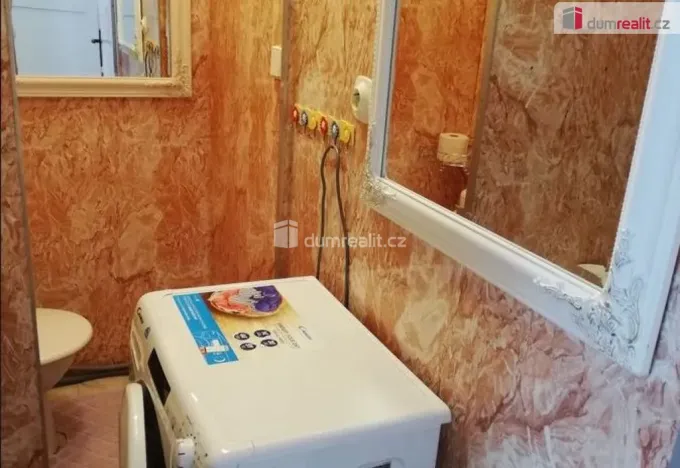 Pronájem bytu 1+kk, Mariánské Lázně - Úšovice, Kubelíkova, 24 m2