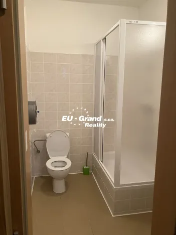 Pronájem kanceláře, Varnsdorf, 5. května, 151 m2