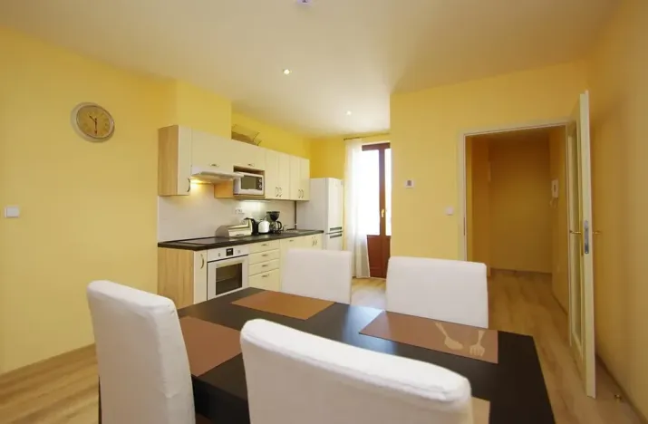 Pronájem bytu 3+1, Praha - Vinohrady, Máchova, 100 m2