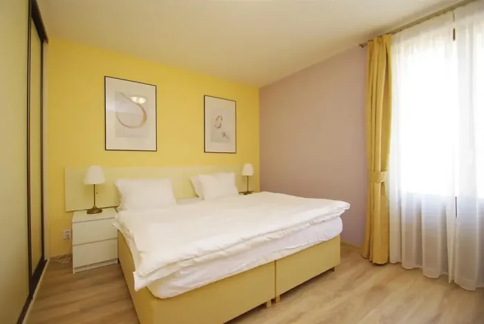 Pronájem bytu 3+1, Praha - Vinohrady, Máchova, 100 m2