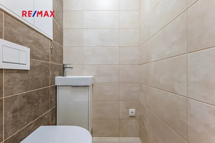 Pronájem bytu 1+1, Jindřichův Hradec, sídliště Vajgar, 37 m2