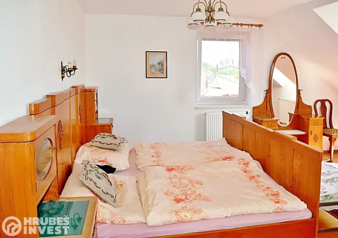 Prodej rodinného domu, Horní Jelení, Dvorská, 380 m2