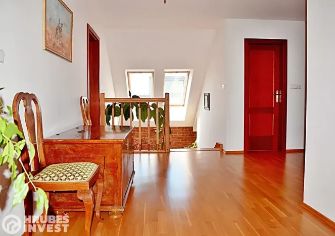 Prodej rodinného domu, Horní Jelení, Dvorská, 380 m2