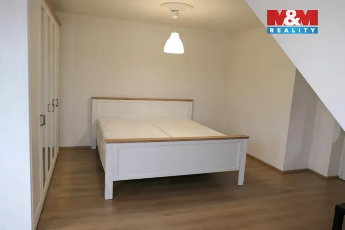 Pronájem bytu 3+1, Kladno - Kročehlavy, Wolkerova, 90 m2