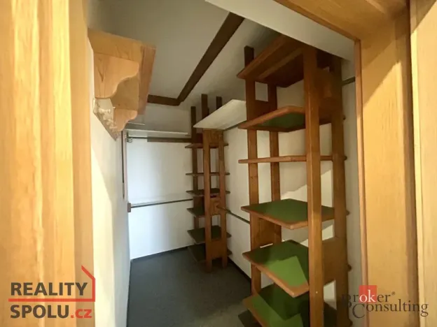 Pronájem bytu 2+1, Plzeň - Doubravka, V Malé Doubravce, 74 m2