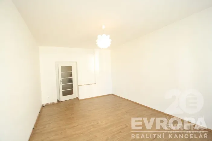 Pronájem bytu 1+kk, Praha - Nusle, U družstva Život, 33 m2