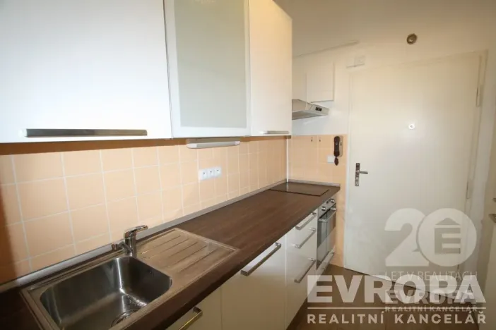 Pronájem bytu 1+kk, Praha - Nusle, U družstva Život, 33 m2