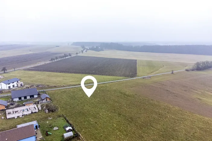 Prodej pozemku pro bydlení, Uhersko, 944 m2